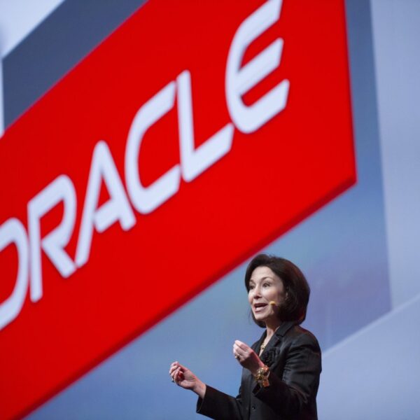 Oracle promotes two presidents to co-CEO function