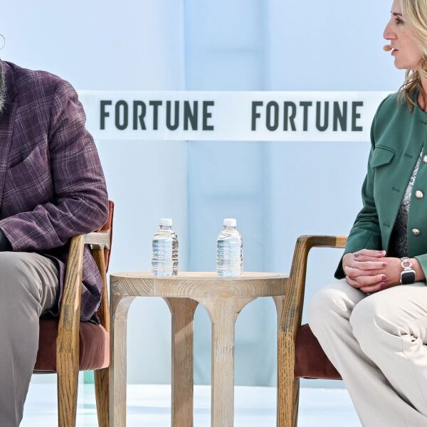 Honeywell, Caterpillar CTOs say AI can ease labor, abilities gaps in manufacturing