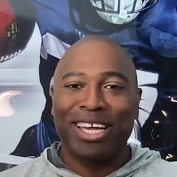 Ex-NFL Star Shaun Alexander Announces Wife Pregnant With Couple’s 14th Child