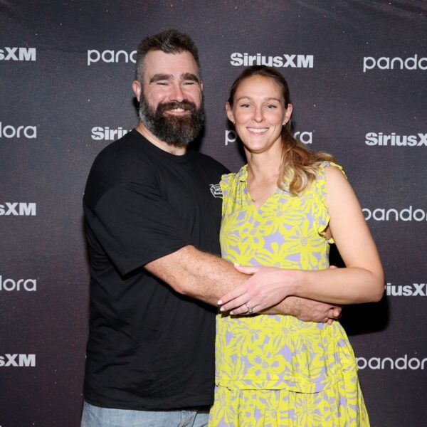 Jason Kelce’s spouse Kylie Kelce takes credit score for Eagles’ gorgeous 33-26…