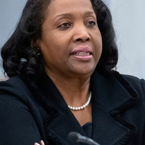 Appeals courtroom rejects Trump’s bid to oust Lisa Cook from the Fed…