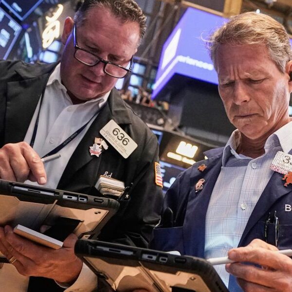 S&P 500 has longest dropping streak for over a month as Wall…