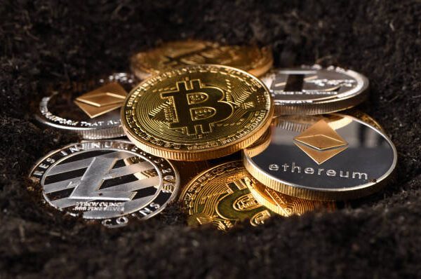 Analyst Unveils 3-Month Prediction For Bitcoin, XRP, And Dogecoin – Investorempires.com