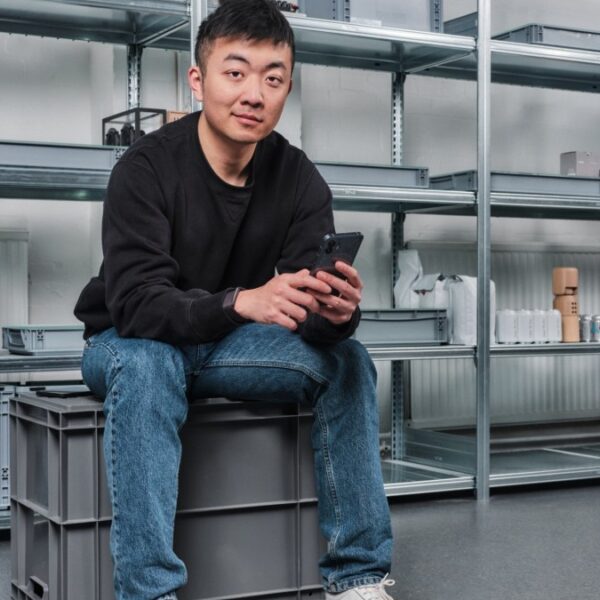 Nothing closes $200M Series C led by Tiger Global, plans AI-first system…