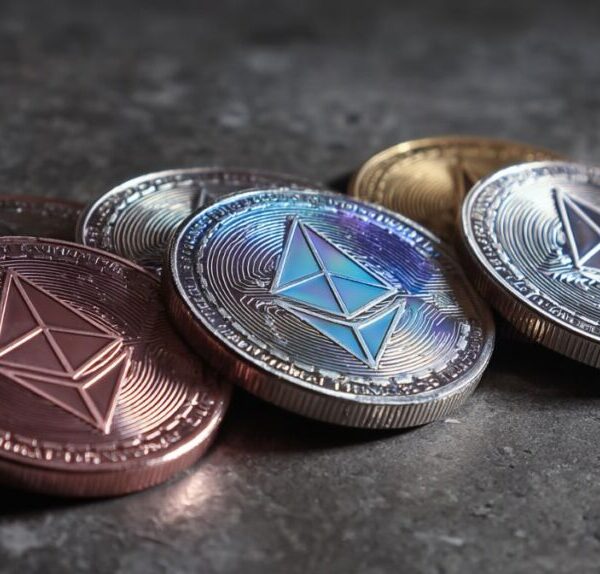 Crypto Liquidations Approach $1B as Ethereum Leads Sell-Off – Investorempires.com