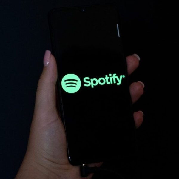 Spotify denies current accusation that it modified its phrases for artists