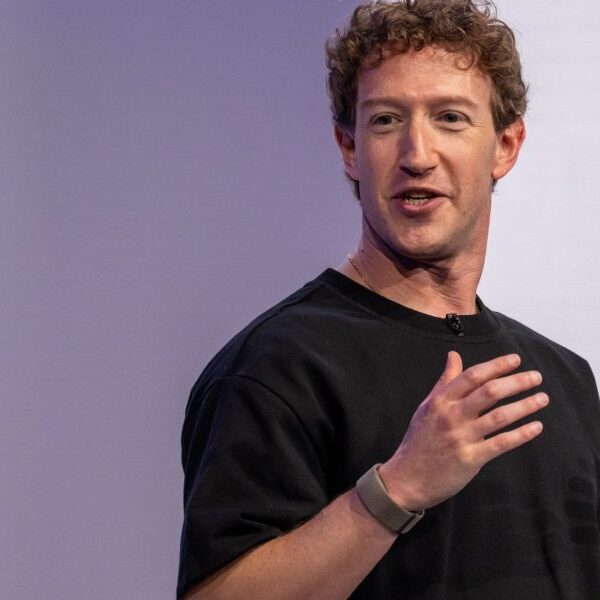 Mark Zuckerberg says Meta Superintelligence Labs has a ‘flat’ management construction