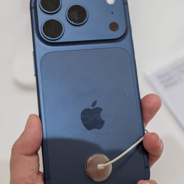 Apple admits a few of its in-store chargers are scuffing the brand…