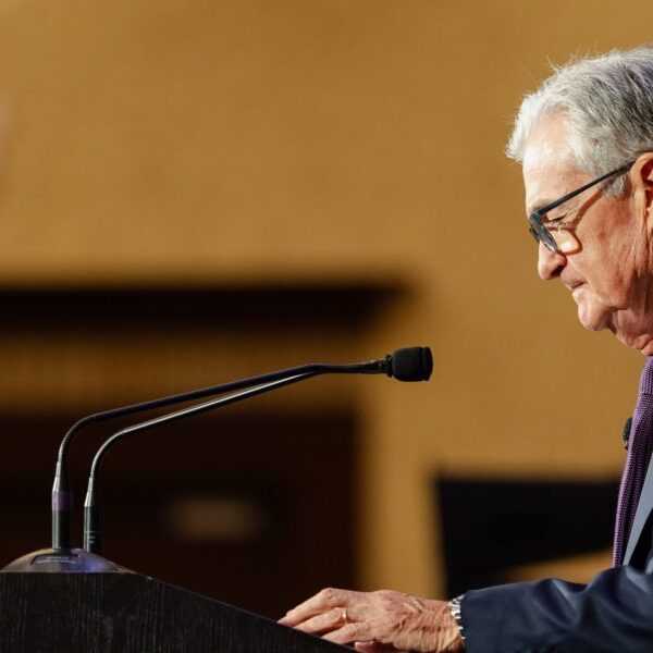 Fed officers and information maintain signaling Wall Street will not get continued…
