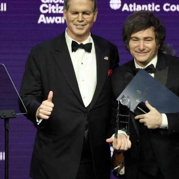 Scott Bessent tells NYC to ‘drop useless’ whereas he arranges a $20b…