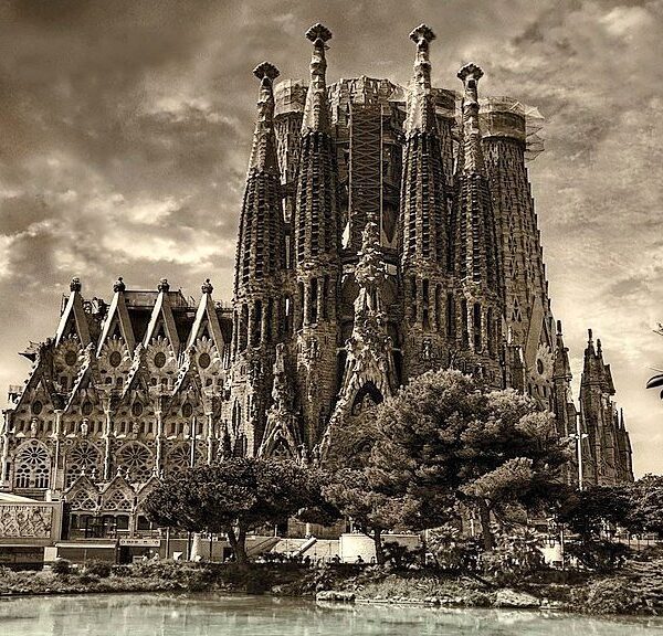 MASTERPIECE: After Over 100 Years Under Construction, Famous Barcelona Basilica ‘Sagrada Familia’…