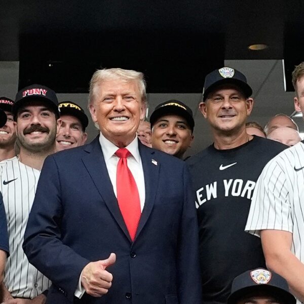 Trump’s attendance made for ‘particular evening,’ Yankees supervisor Aaron Boone says