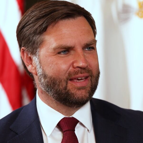VP JD Vance Burns Elizabeth Warren with a Hilarious Reply After She…