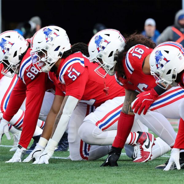 New England Patriots To Wear “Pat Patriots” Throwback Uniforms Against Pittsburgh Steelers…