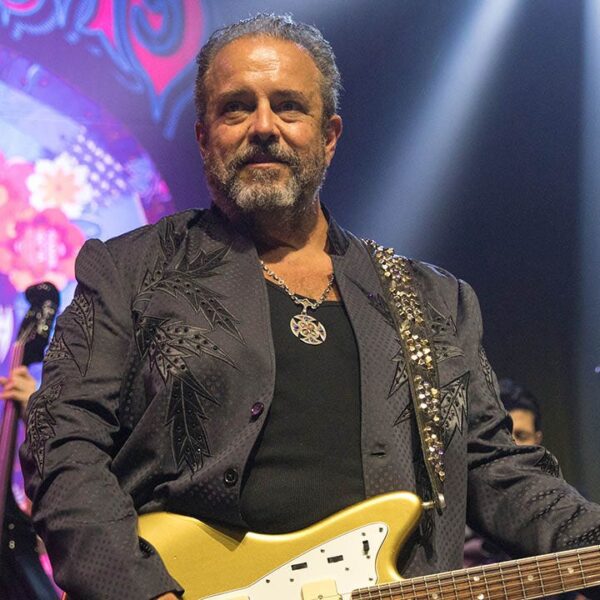 Country star Raul Malo reveals uncommon most cancers complication, cancels Mavericks tour