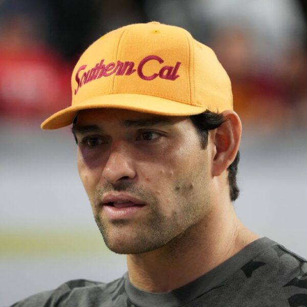 Driver claims self-defense in stabbing of ex-QB, present analyst Mark Sanchez