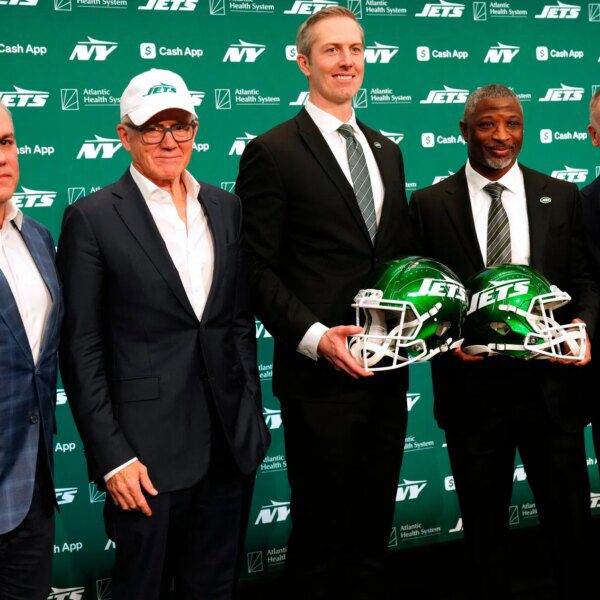 Jets uncover “disturbing” conspiracy as ex-executive allegedly plots pretend sexual harassment claims…