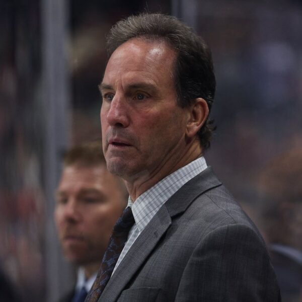 Jets seize early lead, cruise to 5-2 win over Islanders