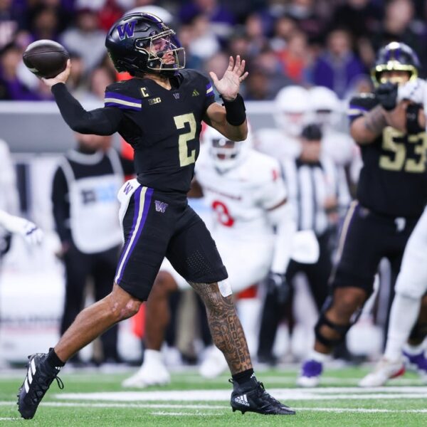 Demond Williams Jr. does all of it as Washington tops Rutgers