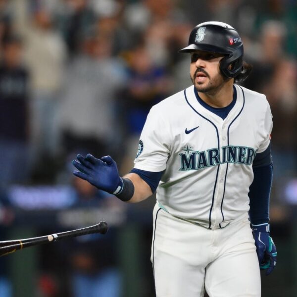 Eugenio Suarez, M’s slam Jays, shut in on first World Series