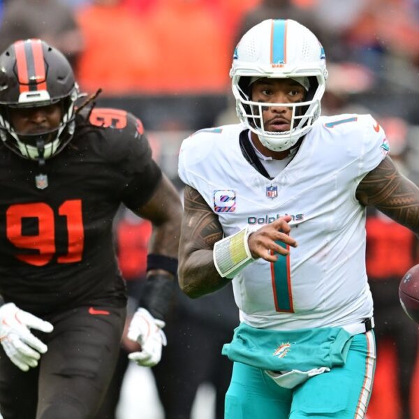 Tua Tagovailoa stays Dolphins’ beginning QB