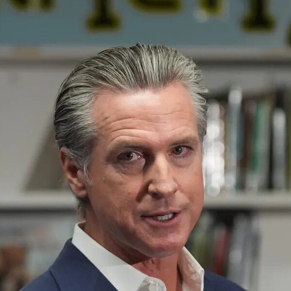 Gavin Newsom indicators legislation to control AI, shield youngsters and teenagers from…