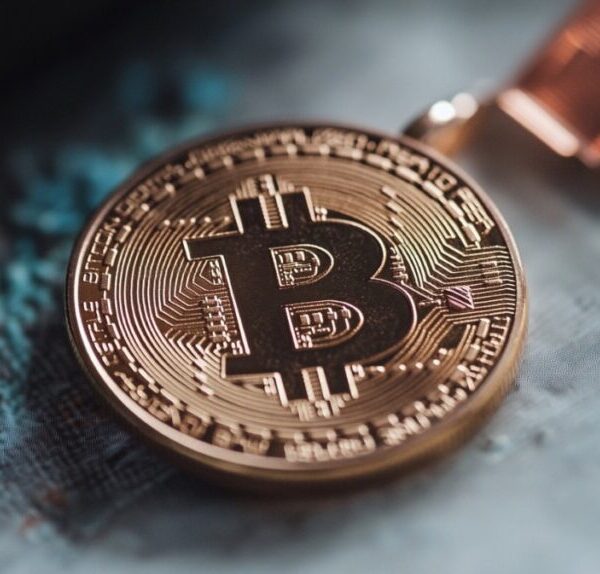 Investors Stake $400M on BTC as Trump Meets China’s Xi in Korea…