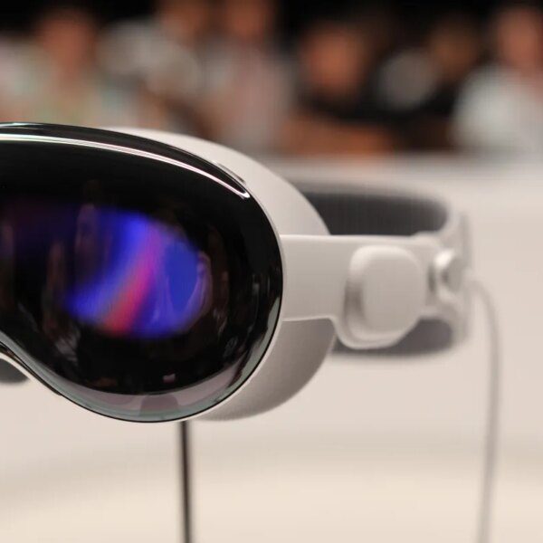 Apple cabinets Vision Pro overhaul to concentrate on AI glasses