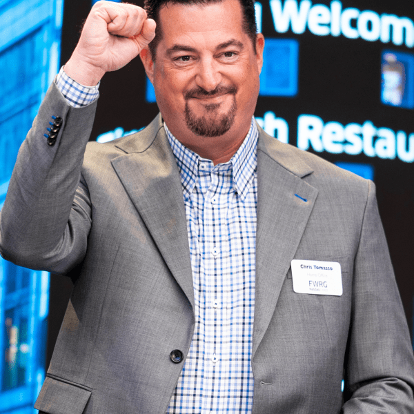 $1 billion-a-year CEO writes lots of of thanks notes to workers and…