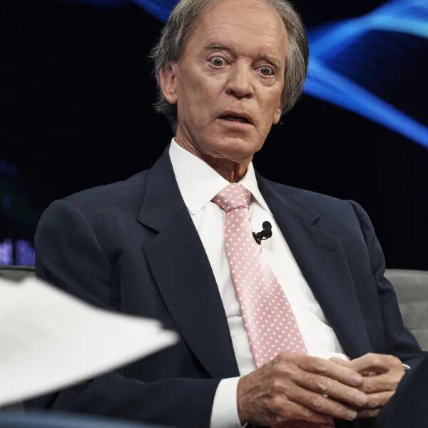 Bill Gross says gold is now a ‘momentum/meme asset’ — and if…