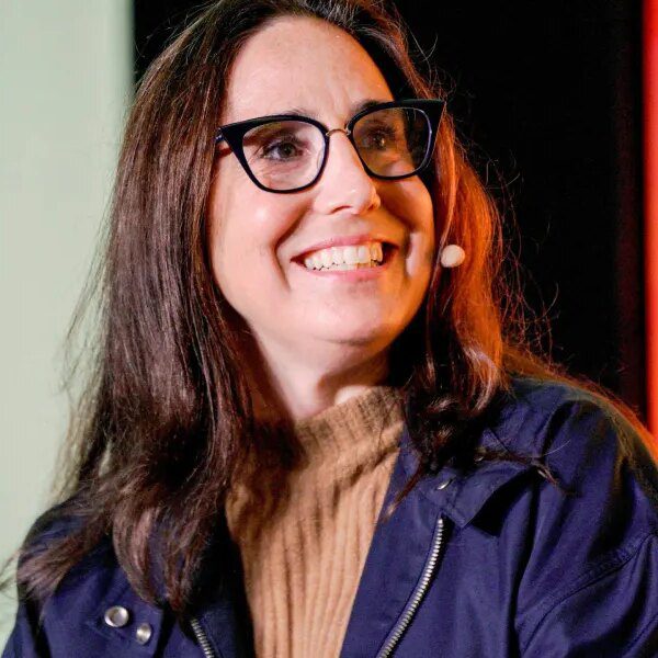 A 19-year-old NBA intern bagged a personal assembly with LA Clippers CEO…