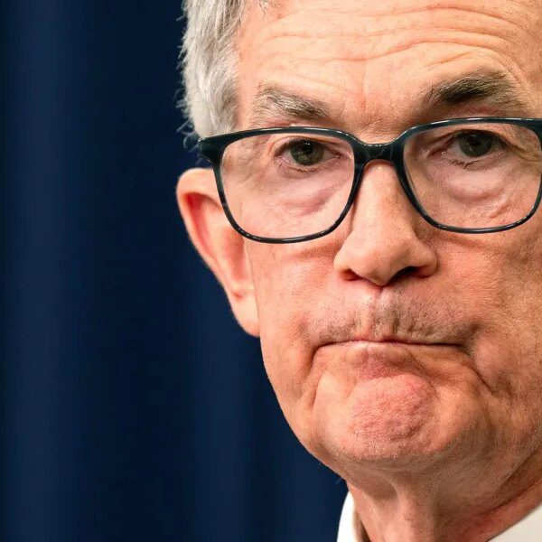 Former BLS chief warns Powell is “flying blind” at a pivotal time…