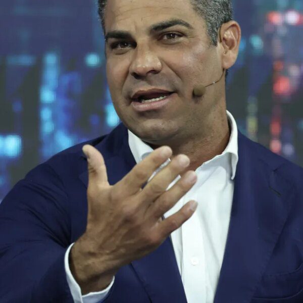 Miami’s outgoing mayor warns about what he sees occurring in New York…