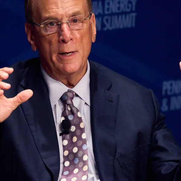 A BlackRock-led $40 billion knowledge middle deal highlights the unstoppable AI gold…