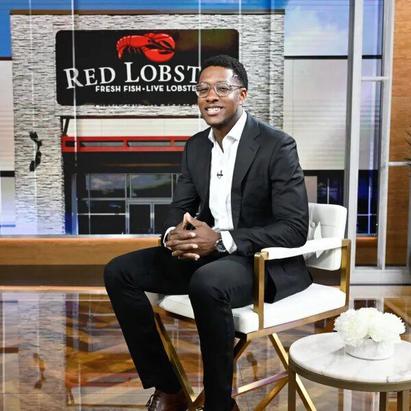 Red Lobster’s 36-year-old CEO bought the corporate out of chapter. Now he…