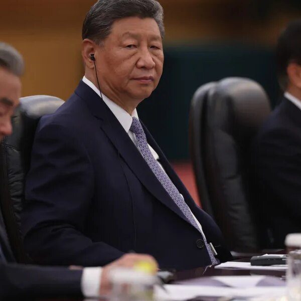 Trump, Xi maneuver for leverage as talks, truce expiry loom