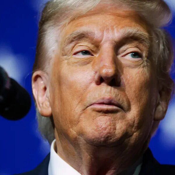 Trump eyes firing 1000’s of federal staff over shutdown