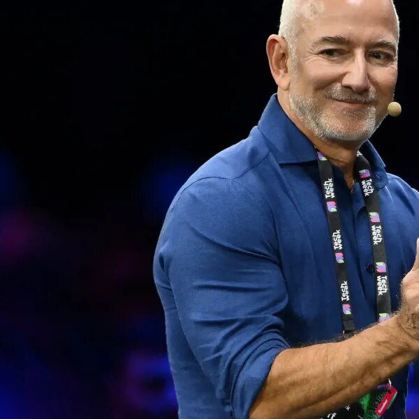 Jeff Bezos agrees with OpenAI’s Sam Altman: We’re in an AI bubble.…