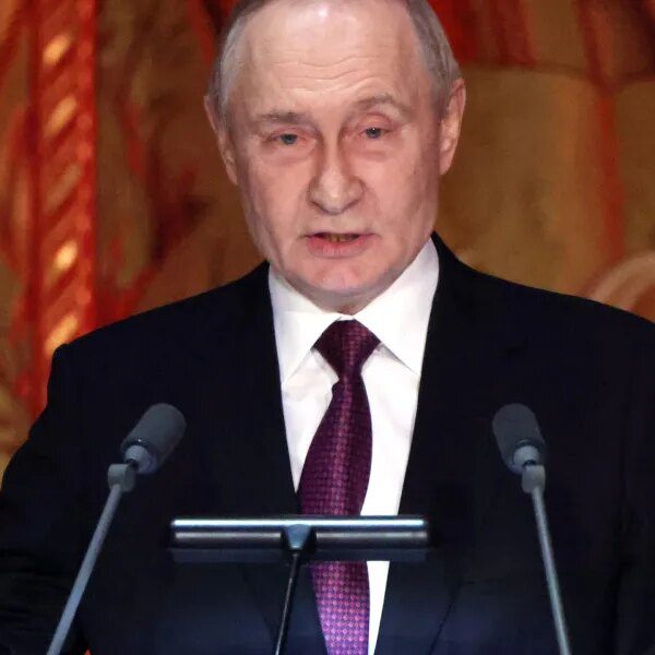 Russia’s ‘disposable-goods’ financial system will get busier however poorer, and sanctions may…