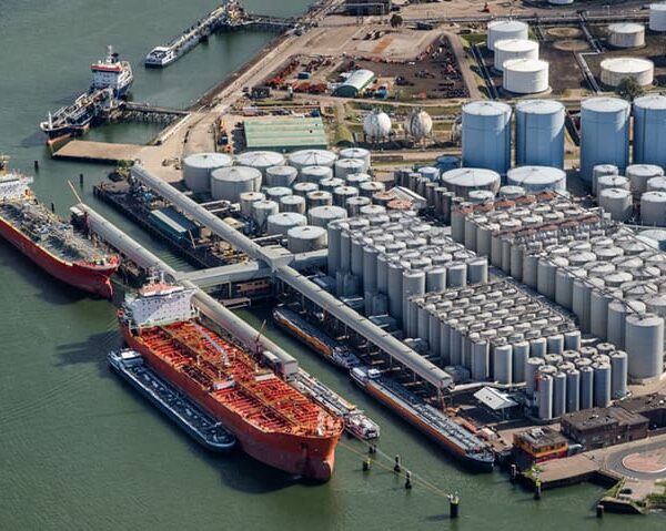 UK sanctions Russian oil giants and ‘shadow fleet’ in new crackdown –…
