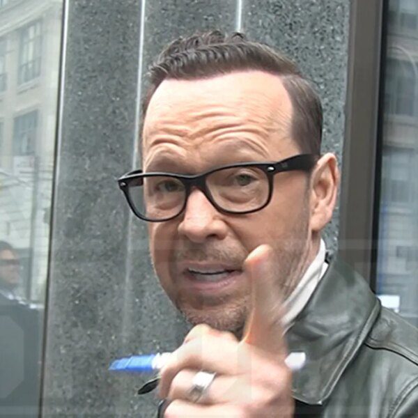 Donnie Wahlberg Says Drake Maye, Patriots Defense Give Him Super Bowl Hopes