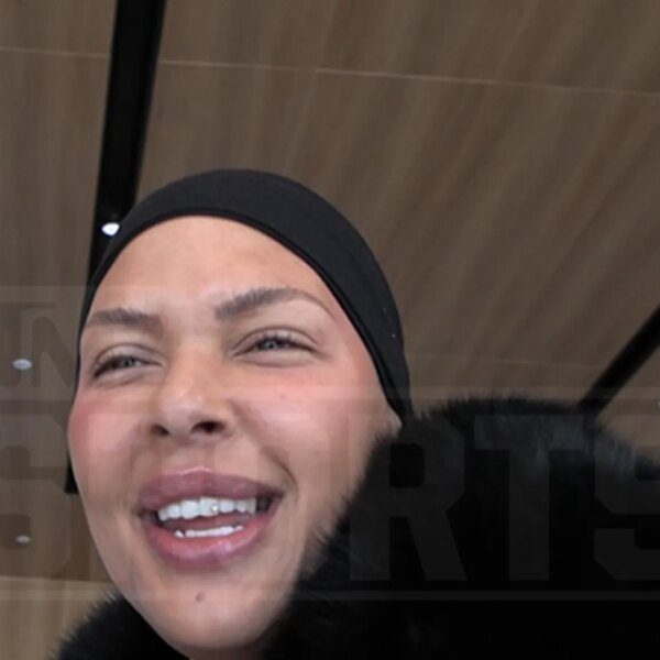 Liz Cambage Calls on WNBA Players To Make More Money Off Court…