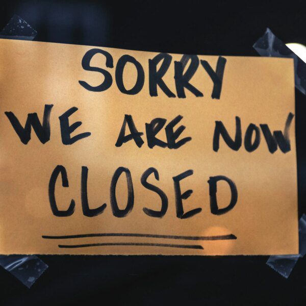 US Shutdown Risks ETF Delay Amid Soaring Demand