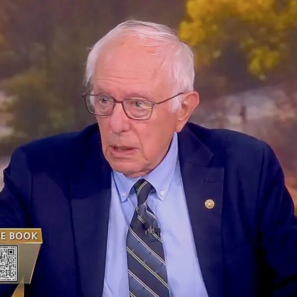 Sanders says Democratic Party should make basic choice on working class