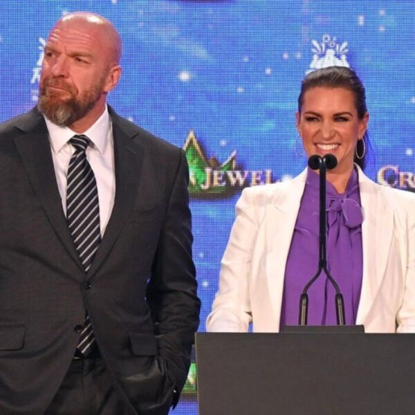 Triple H and Stephanie McMahon come throughout as “self-serving,” says WWE veteran…