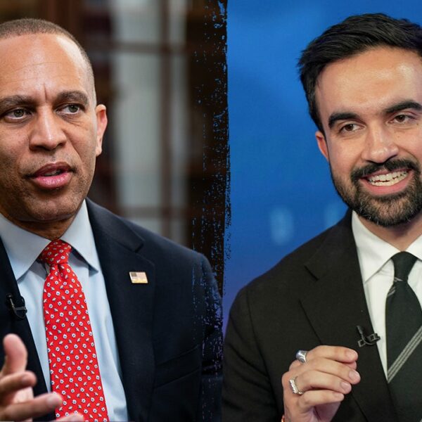 Jeffries endorses Mamdani for NYC mayor simply earlier than early voting begins