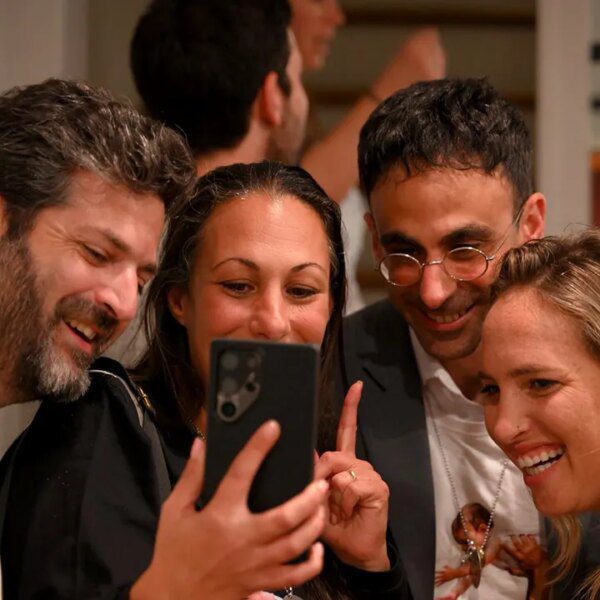 Hostage households thank Trump after Hamas accepts peace deal: video