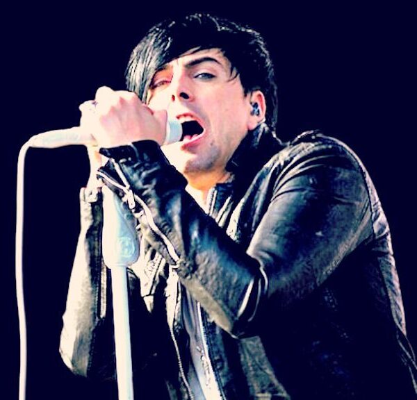 Former Rock Singer and Convicted Pedophile Ian Watkins Killed by Another Inmate…
