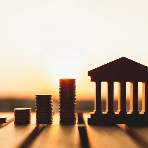 Q3 Earnings Season Kicks Off: Major Banks Thrive While Regional Lenders Signal…