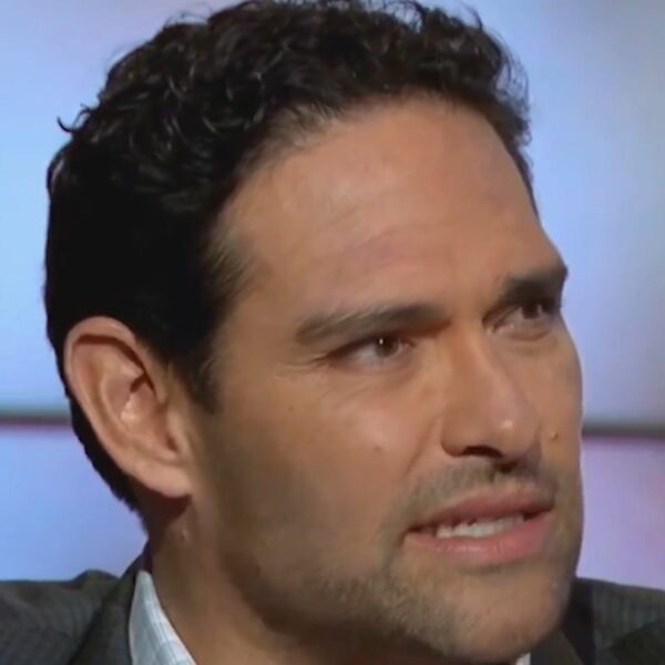 BREAKING: Former NFL Quarterback Mark Sanchez Severely Injured After Being Stabbing in…